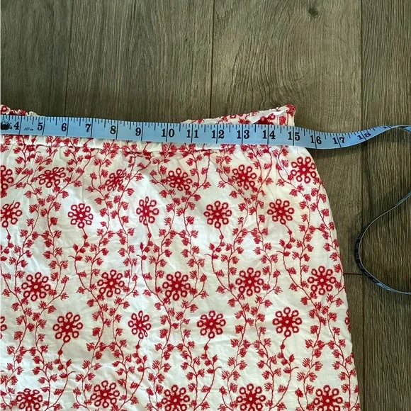 Floral Red and White Skirt - Picture 9 of 13